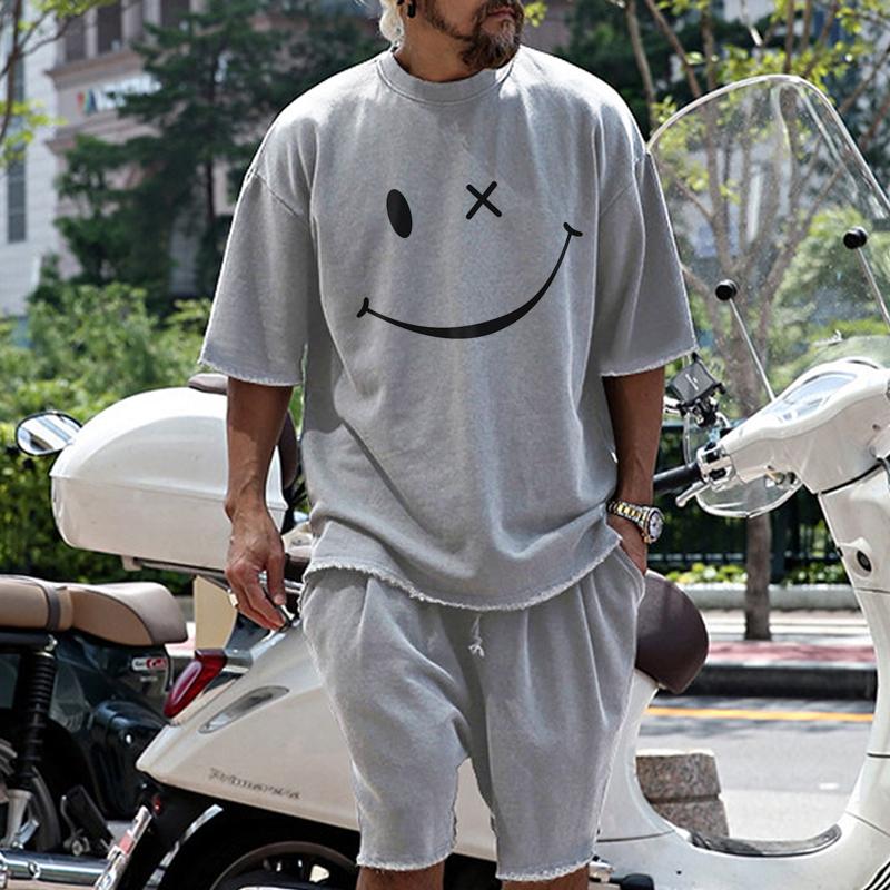 Mens Fashion Loose Smiley Print Short Sleeve T-Shirt and Shorts Set 66196672Z